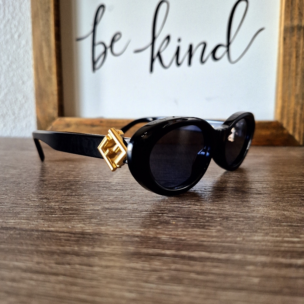 Fendi Black Sunglasses with Gold Accent - Picture 4 of 10
